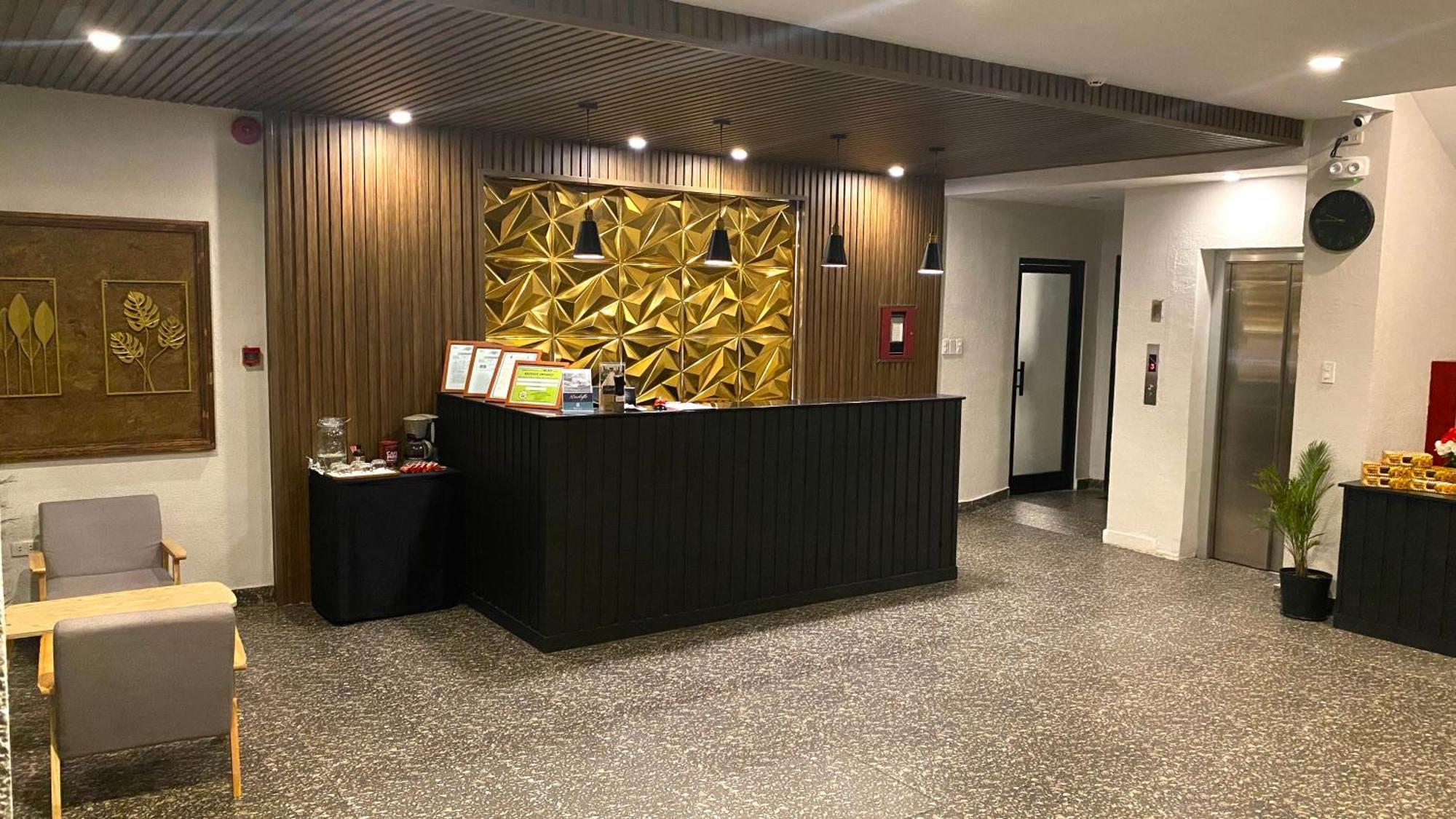 Rudolfo Suites Roxas City Ngoại thất bức ảnh