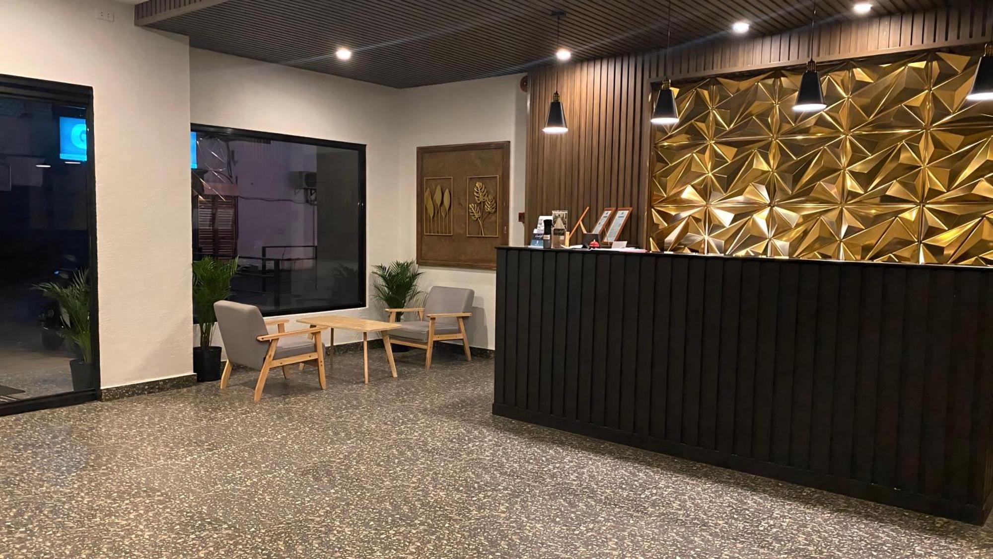 Rudolfo Suites Roxas City Ngoại thất bức ảnh