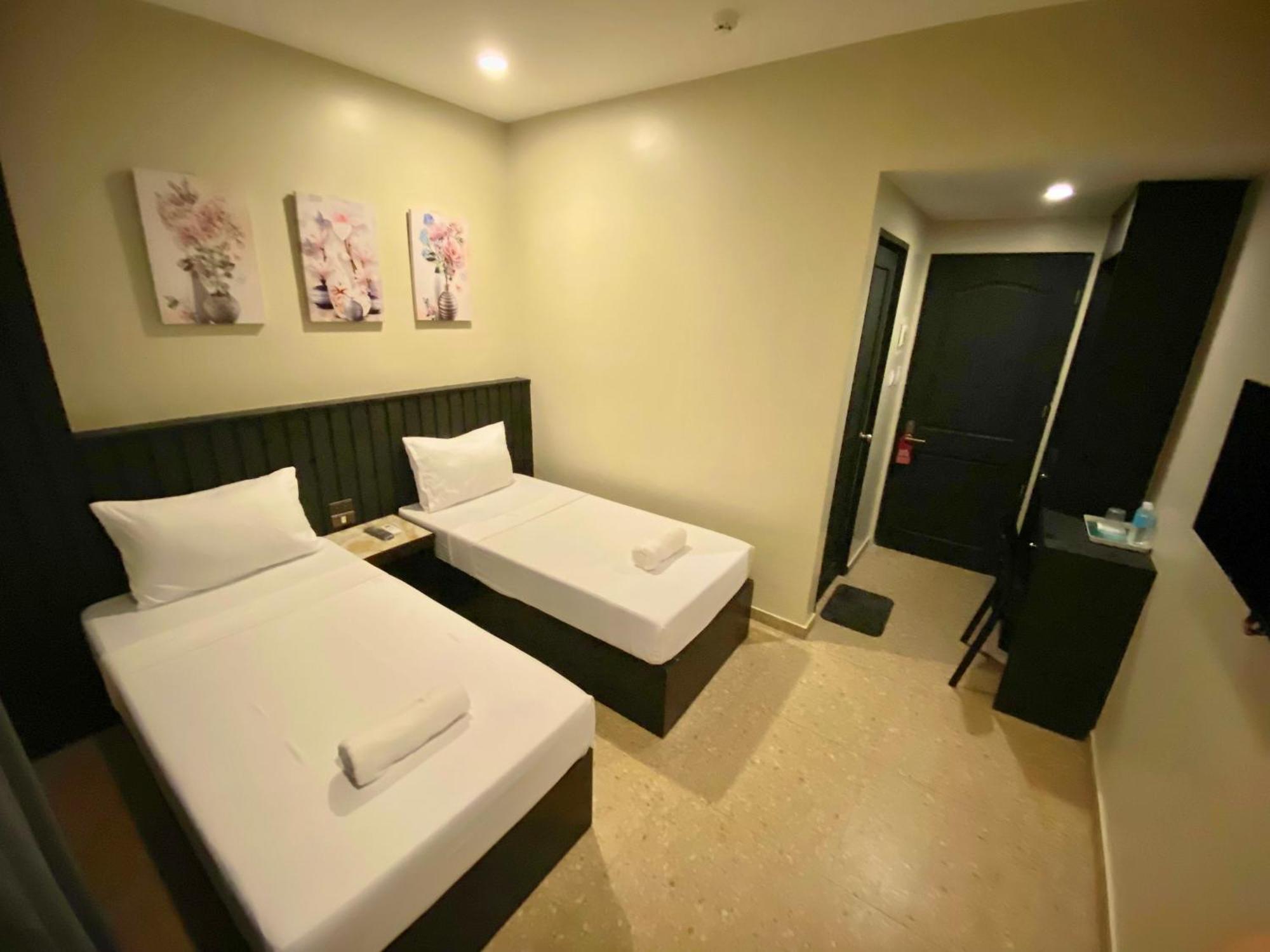 Rudolfo Suites Roxas City Ngoại thất bức ảnh